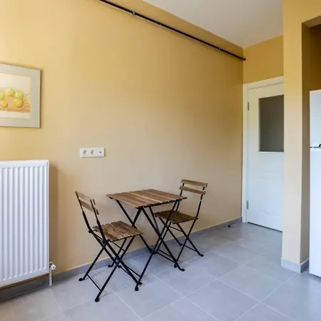 Charming New 1bd - Close To Shoreline! #395 アパート *