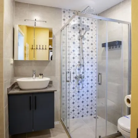 Charming New 1bd - Close To Shoreline! #395 *