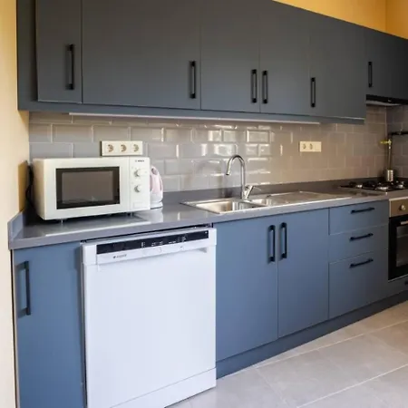 Charming New 1bd - Close To Shoreline! #395 Apartamento