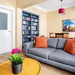 Charming New 1bd - Close To Shoreline! #395 *